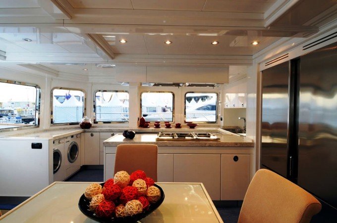TANANAI -  Galley